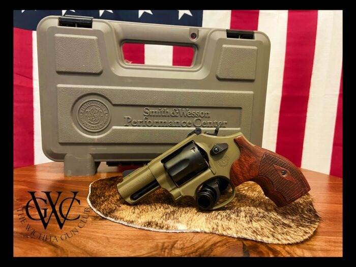 S&W 19 PERFORMANCE CENTER CARRY COMP MOSS 357 MAG 2.5" 6-RD REVOLVER