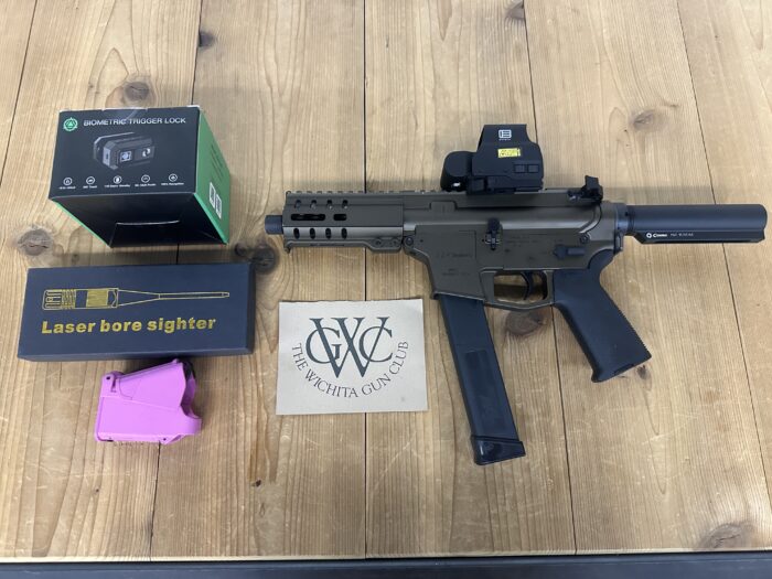 Pre-Owned CMMG Banshee MKG 45 ACP w/EOtech EXPS2-0 Optic