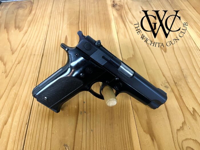 Pre-Owned Smith and Wesson model 59/ 9mm