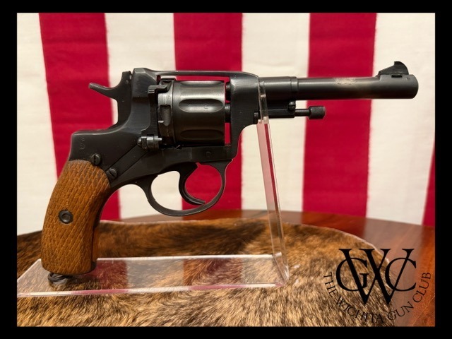 Nagant M1895 Revolver – Historic Russian Military Sidearm