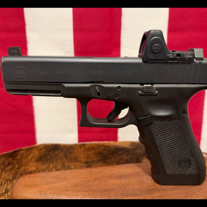 GLOCK 17 GEN4 POLICE TRADE-IN W/TRIJICON RMR