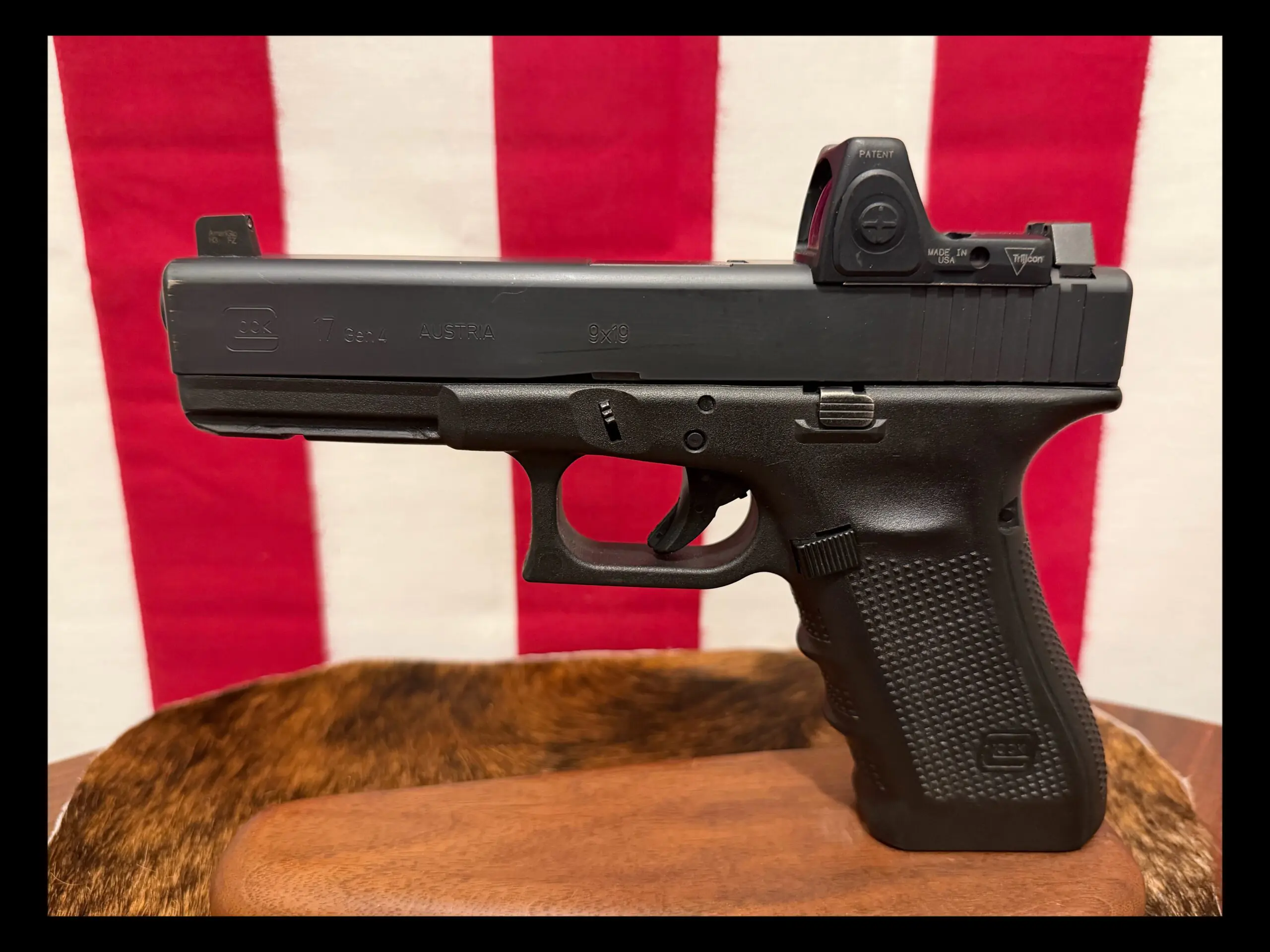 GLOCK 17 GEN4 POLICE TRADE-IN W/TRIJICON RMR