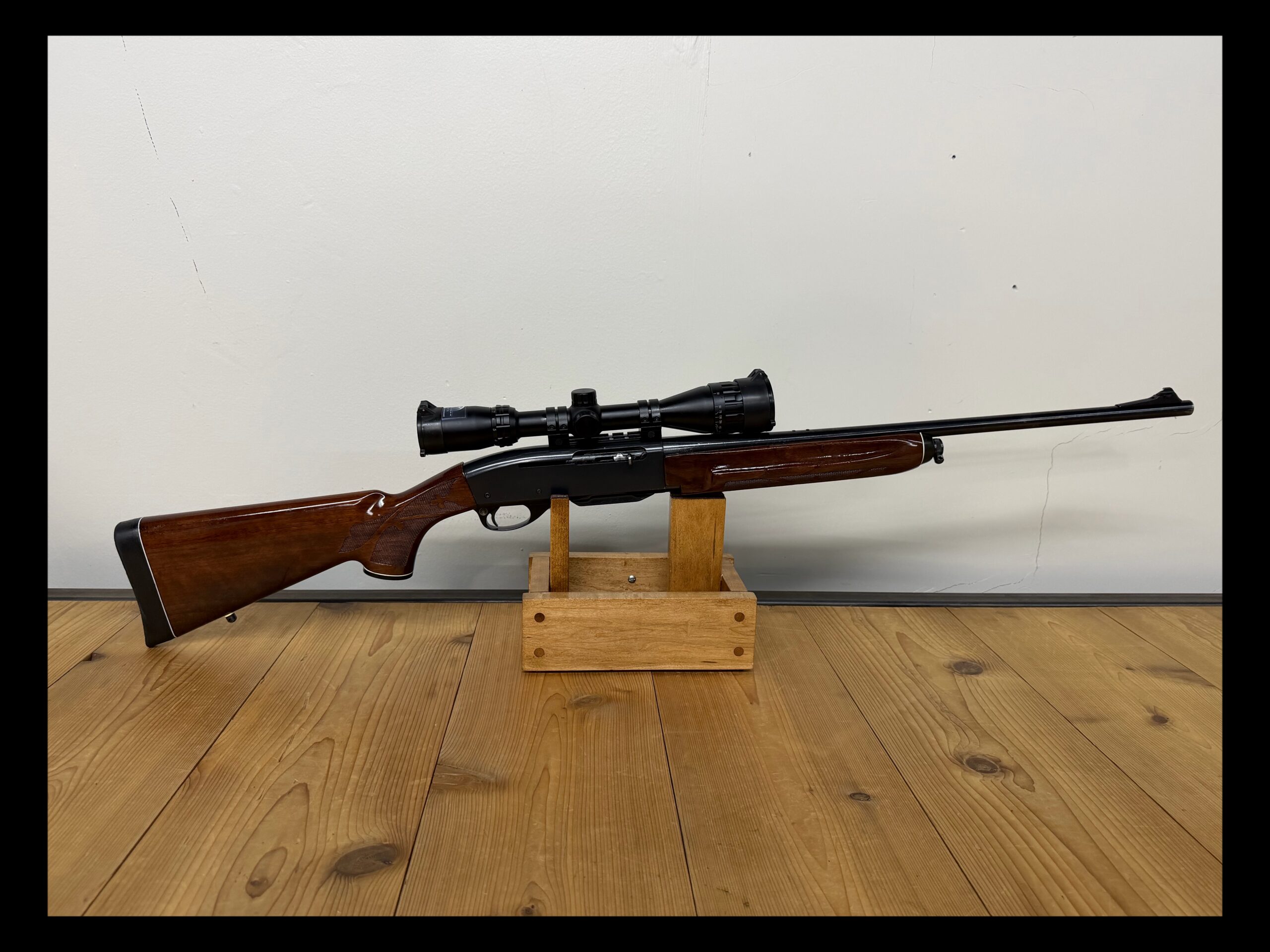 Remington Model 742 Woodsmaster .30-06 Springfield – 1967 Classic Semi-Automatic Hunting Rifle