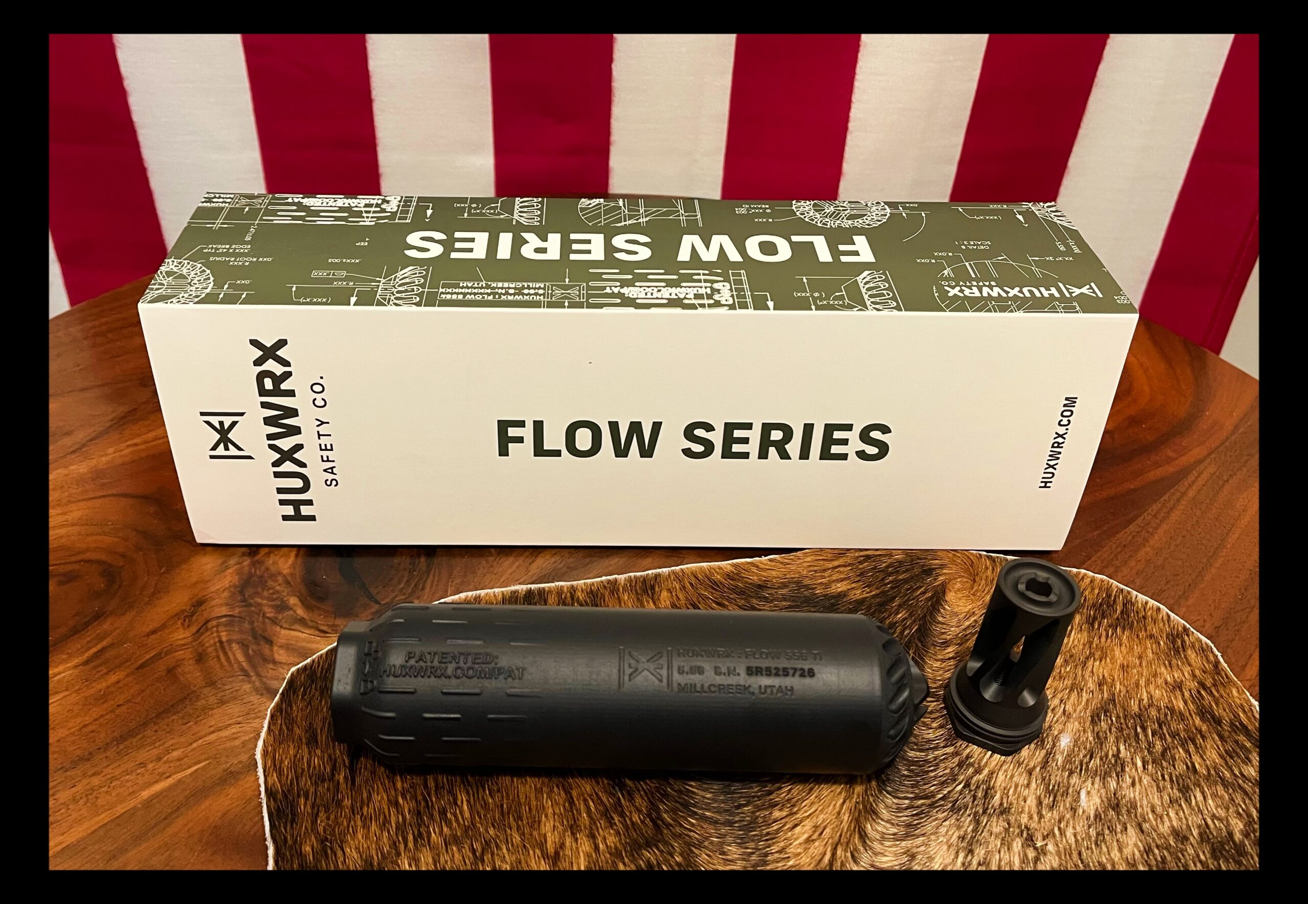 HUXWRX Flow 556 Ti Black